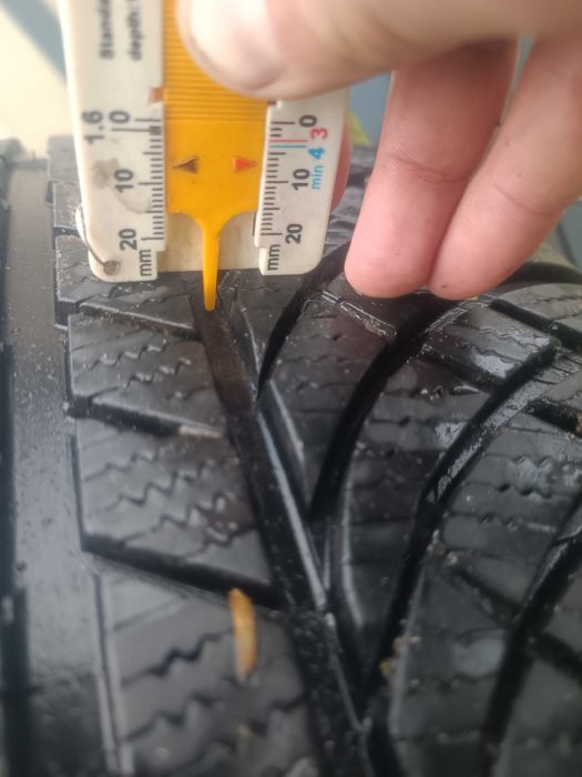 5x108 225/40R19 cali koła zimowe PUMA ST FOCUS RS ST stan bdb.