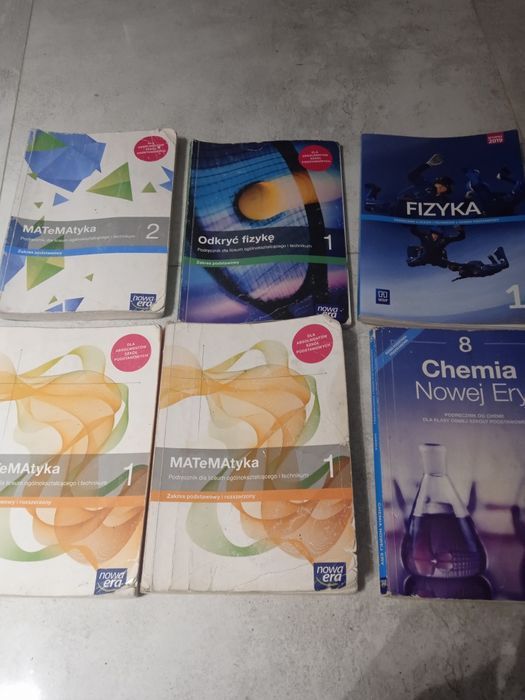Podręczniki 1 i 2 klas tech/ liceum