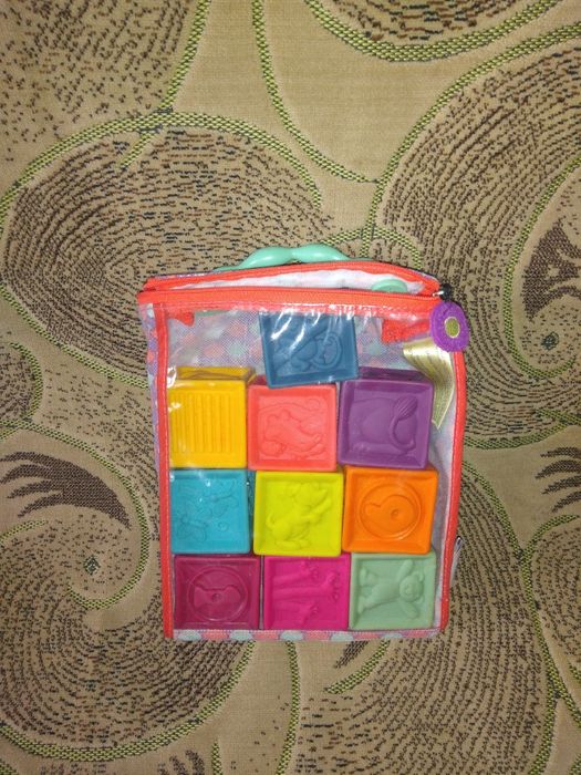 Кубики силіконові розвиваючі Battat