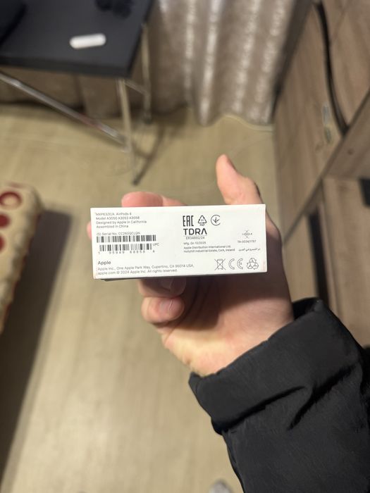 Apple airpods 4 новые оригинальные