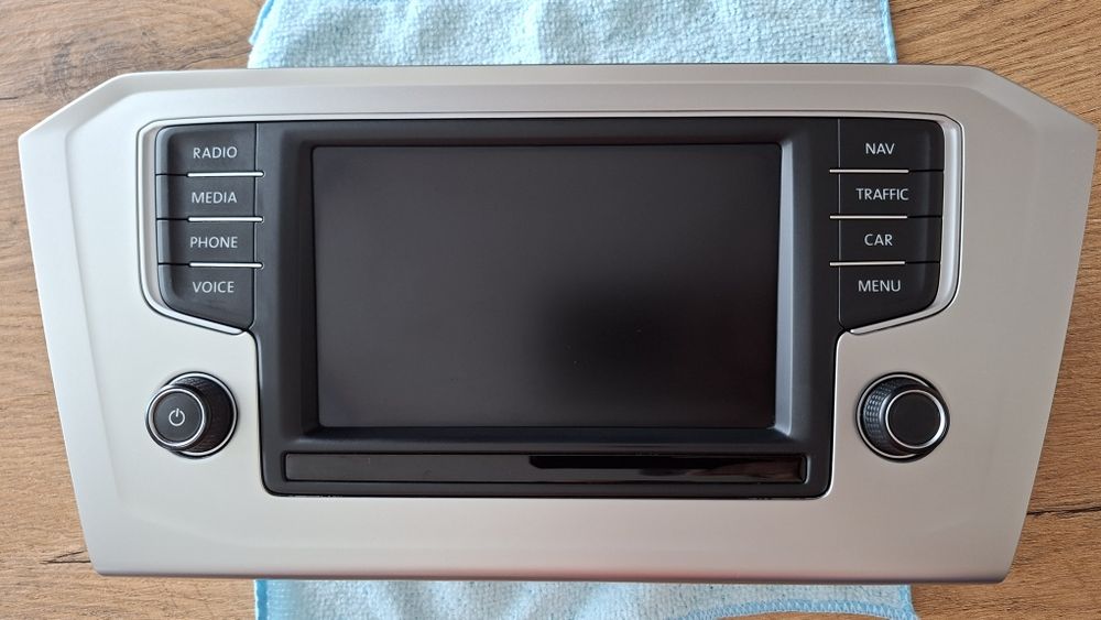 Sprzedam radio navi dotykowe 3g0919605D VW Passat Golf  Tiguan Touran