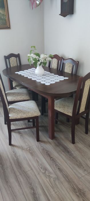 Stół rozkładany na 6 osób