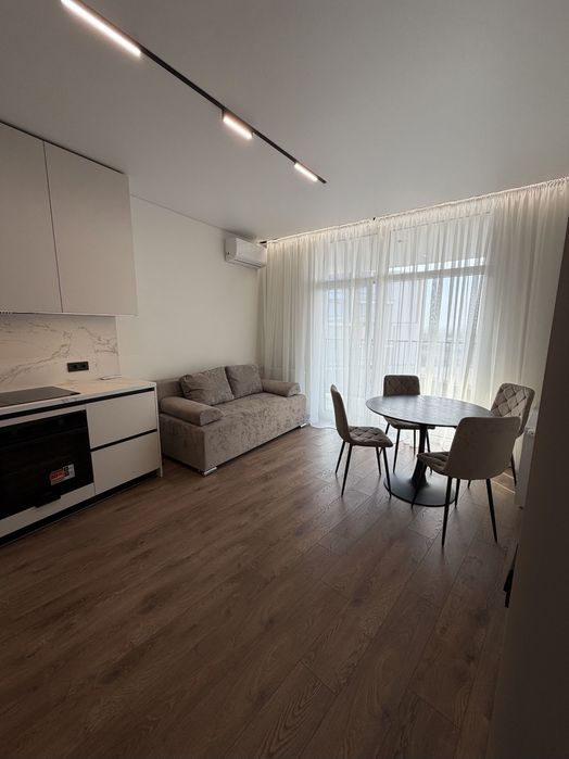Продаж гарної квартири/ЖК Сrystal/переуступка/115000$