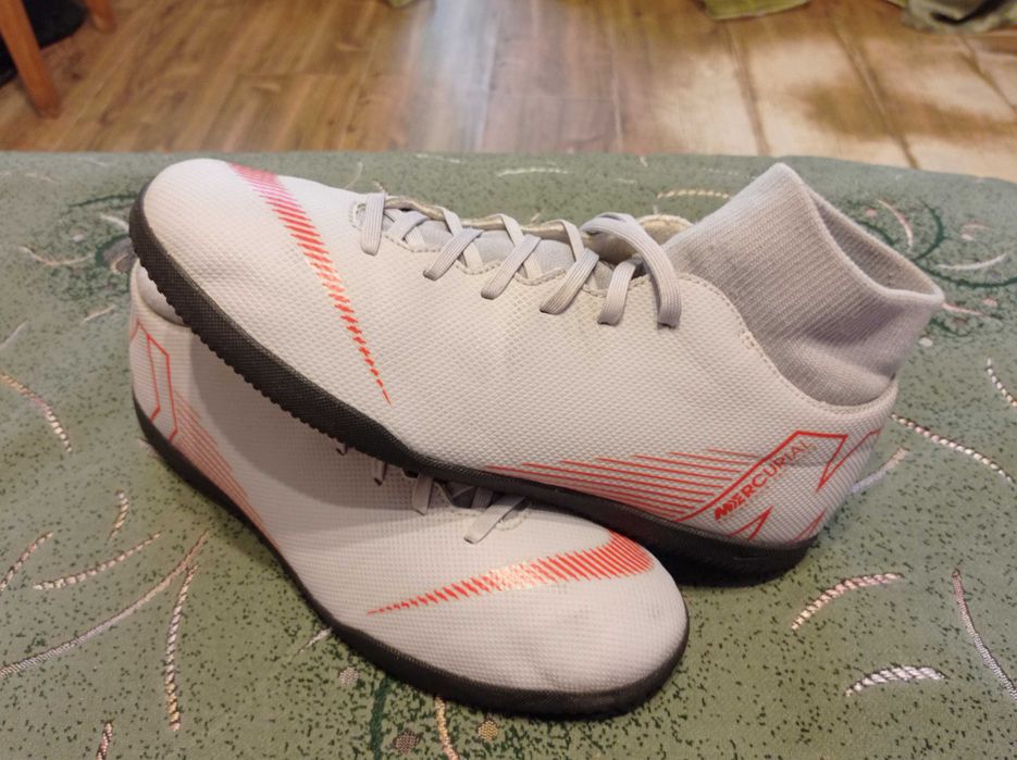 Футзалки Nike Mercurial (оригинал) фирменные размер- 43 стелька-27,5см