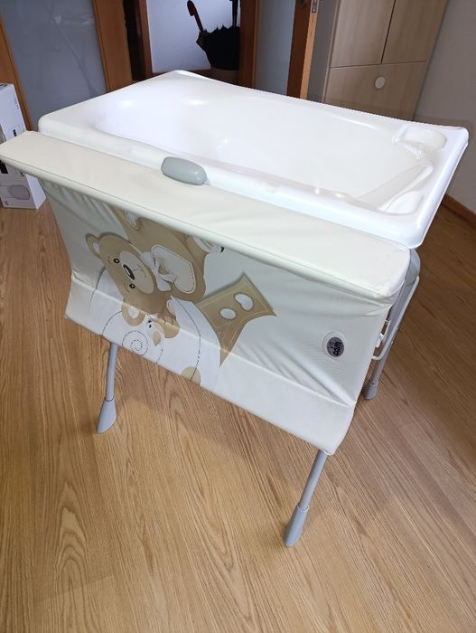 Fraldário/Banheira Cam