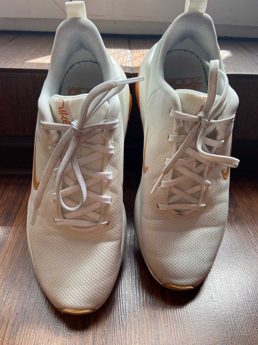 Buty treningowe damskie Nike Air Zoom Bella 7 r. 38,5