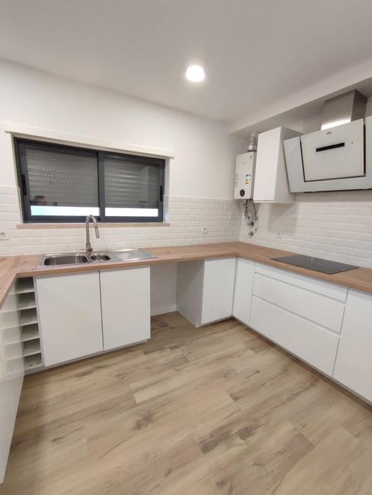 Reparação de casas de banho, pladur, pintura, preço negociável!