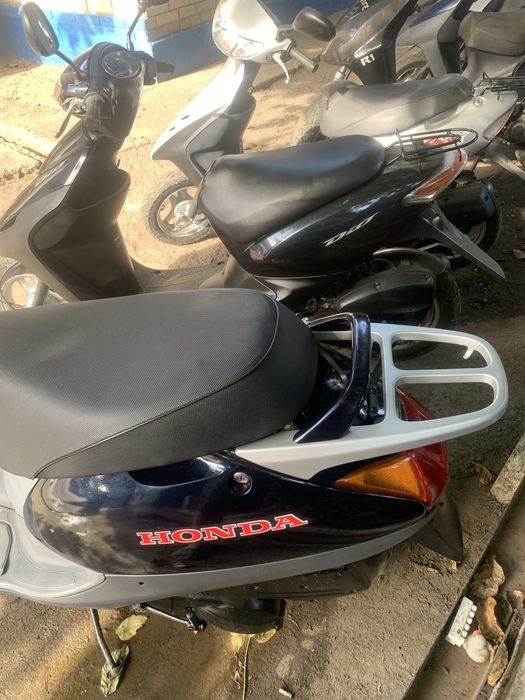 Хонда леад АF48 скутер мопед 80кубів.