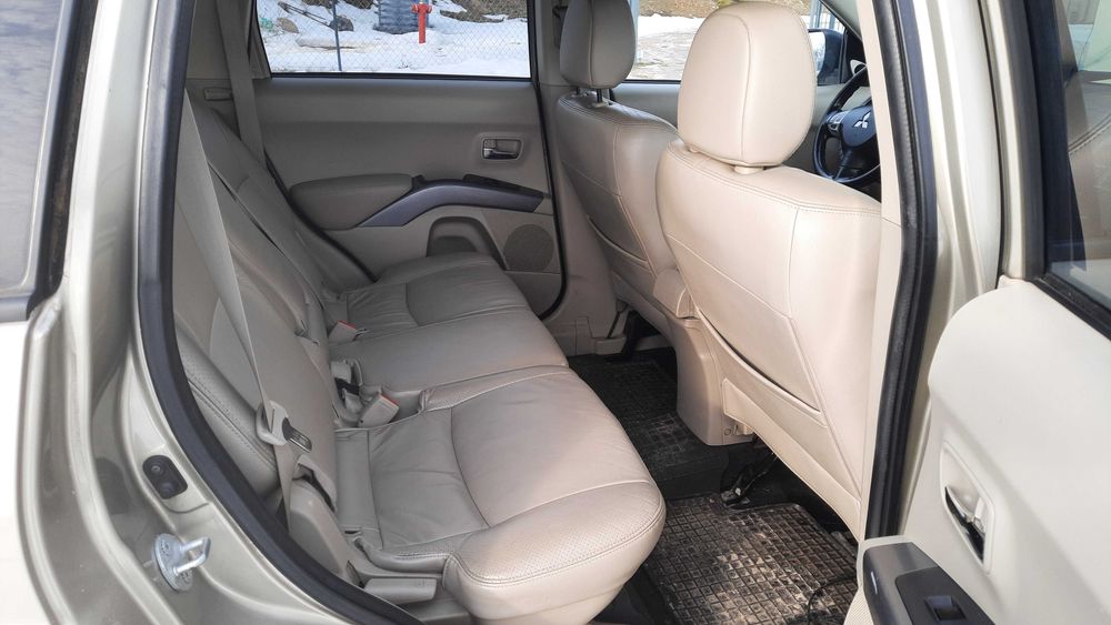 Sprzedam Outlander 2