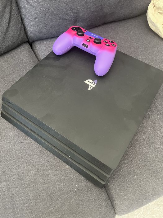 Playstation 4 PRO Completo + Comando