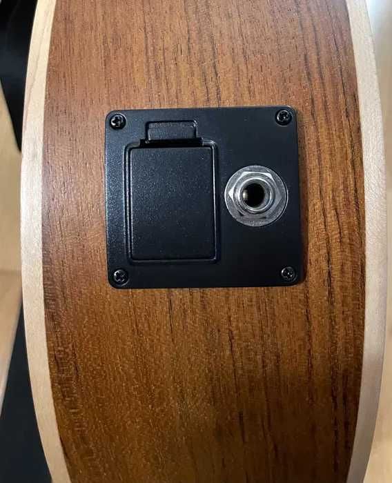 Guitarra acústica-elétrica como nova