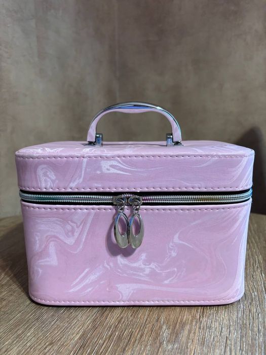 Косметичка рожева нова
