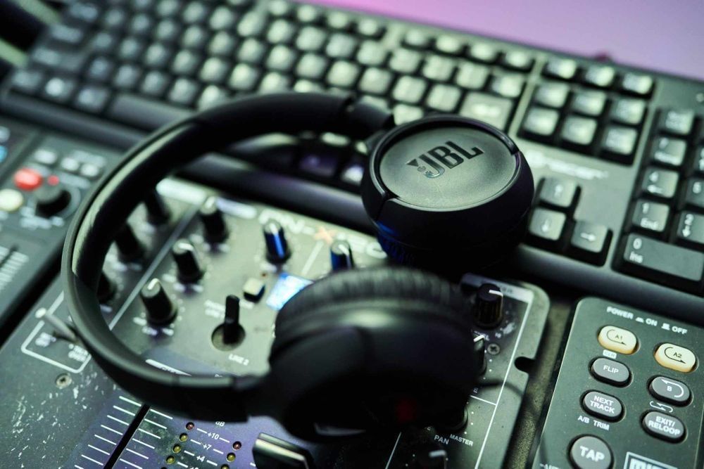 DJ/Wodzirej na Imprezy Okolicznosciowe Oprawa Wesel WOLNE TERMINY