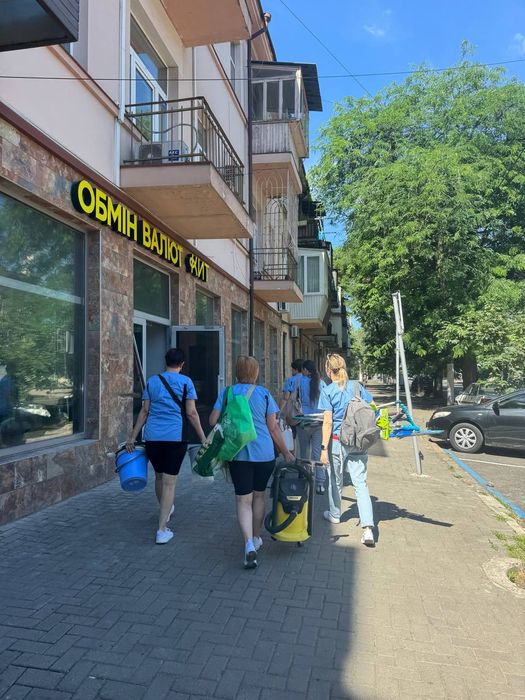 Професійний клінінг / Уборка квартир, будинків, офісів