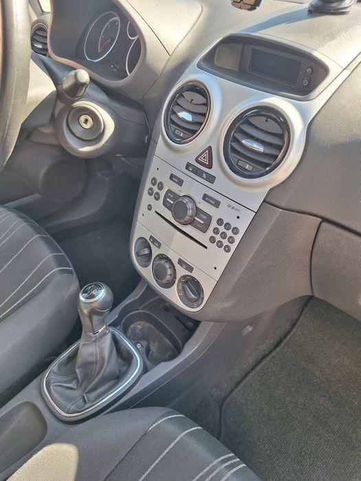 Opel Corsa 1.3 cdti — photo 5