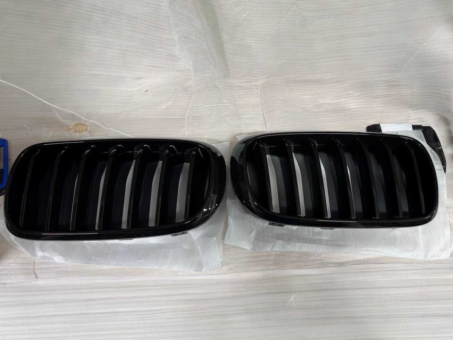 Решетка радиатора BMW G11 G12 G70 F01 F02 G30 G31 G60 7 Series Shadow Line