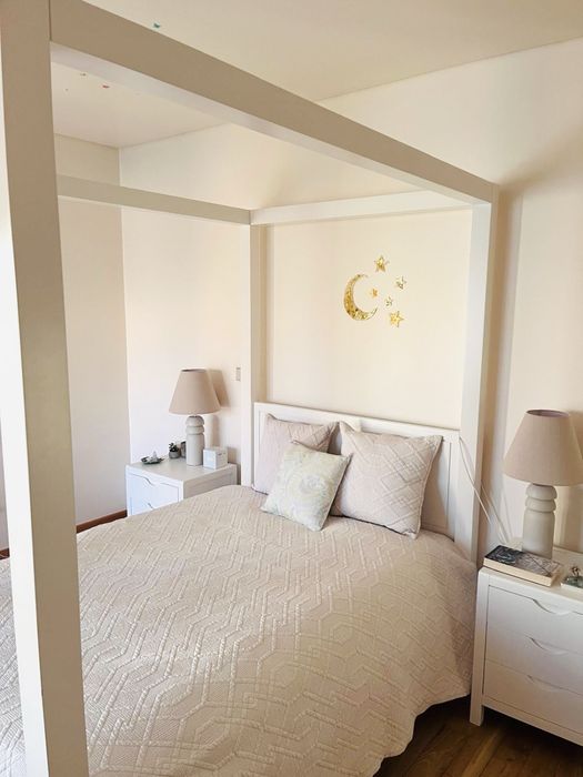 Vende-se cama branca ( imagem)