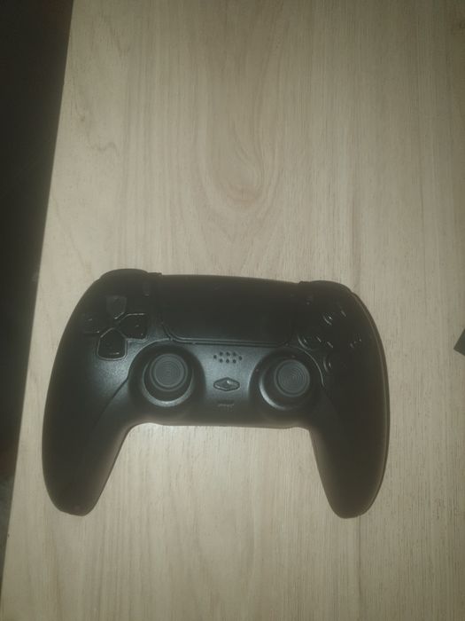 Pad ps4 z łopatkami