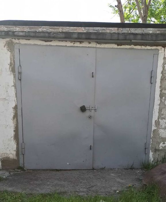 Квартира 3к автономне опалення Балаклія Серпуховський4 є гараж погріб