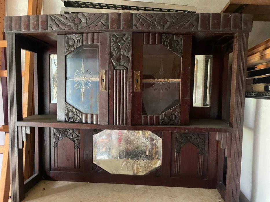 Cristaleira de cozinha antiga em madeira trabalhada – estilo Art Déco