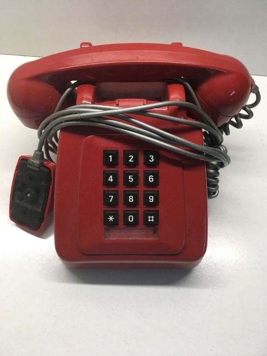 Telefone Antigo Vermelho