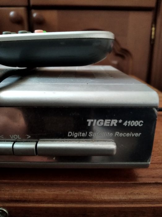 Тюнер на спутниковую антенну.