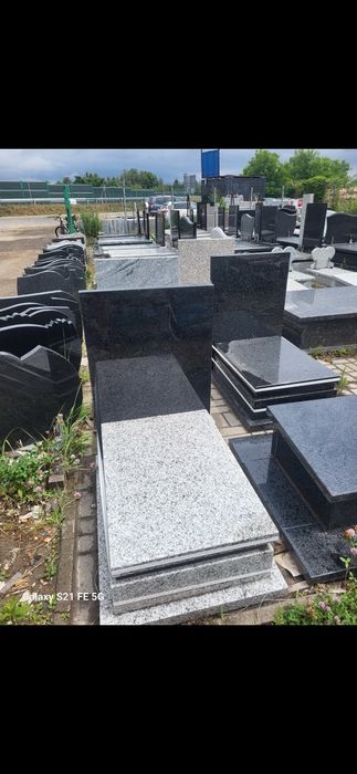 Nagrobki granitowe od 3500