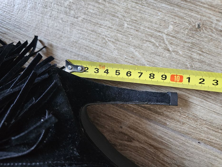 Botki z frędzelkami