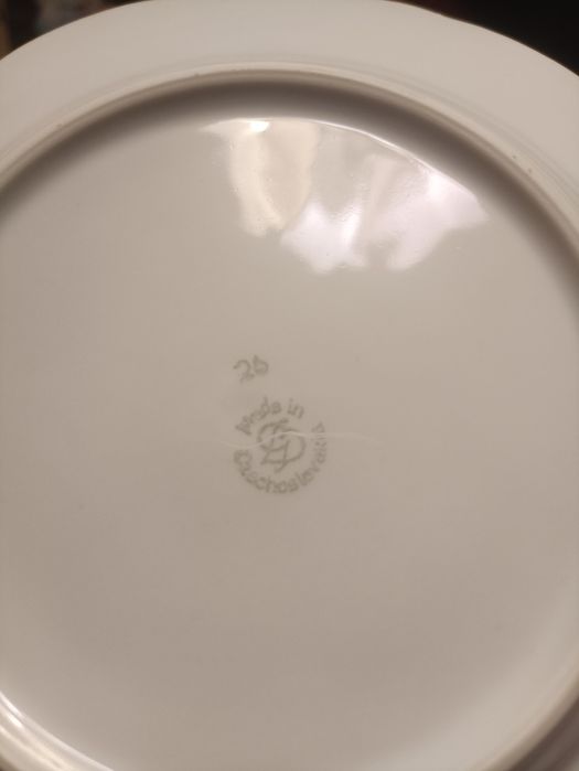 Сервиз столовый,сервиз кофейный.Чехословакия