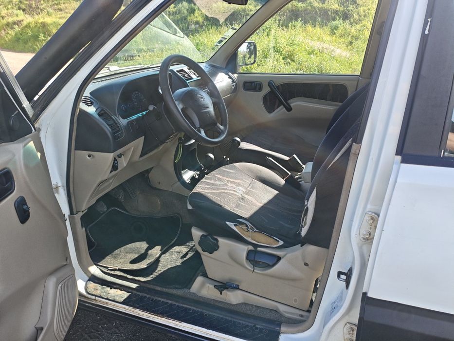 Nissan Terrano 2  2.7 TD
