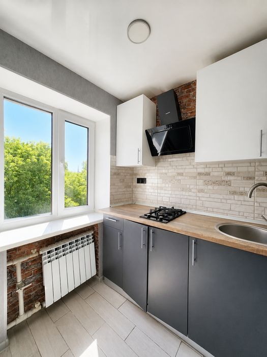 Продам 1-комнатную квартиру в центре, пер. Рогатинский, 19
