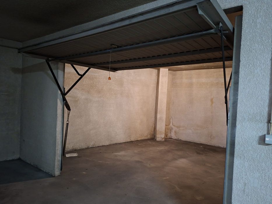 Garagem Fechada 25 m² – BRAGANÇA