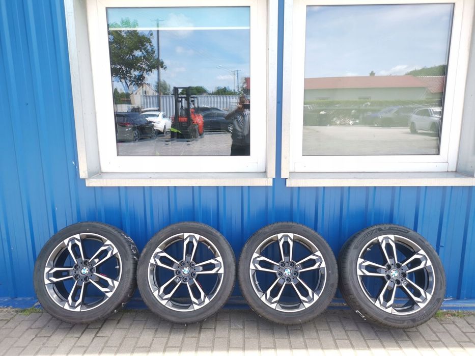 BMW IX1 X1 U11 X2 U10 FELGI ALUFELGI 8J ET46 6898051 OPONY 245/45R19 LATO