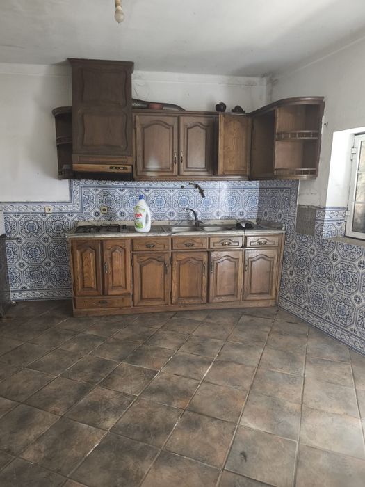 Casa em PEDRA,  habitável, a 3h da cidade Do Fundão