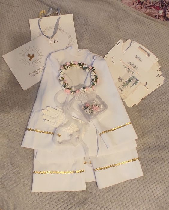 Alba, wianek, rękawiczki zestaw komunijny Gratisy