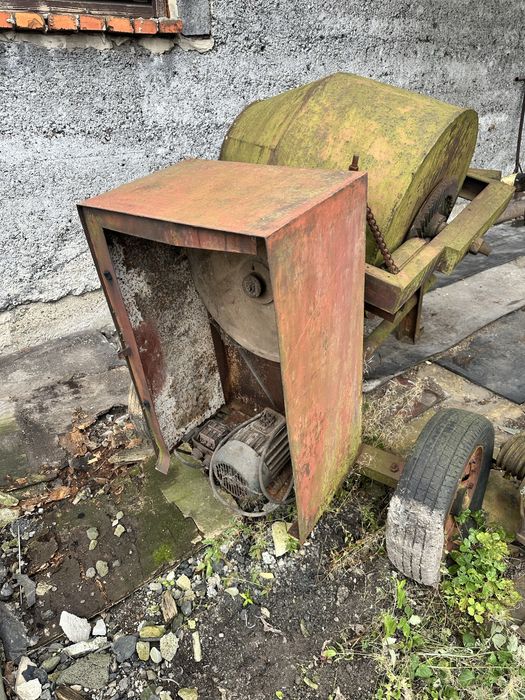 Sprzedam stara betoniarkę. Stan nieznany