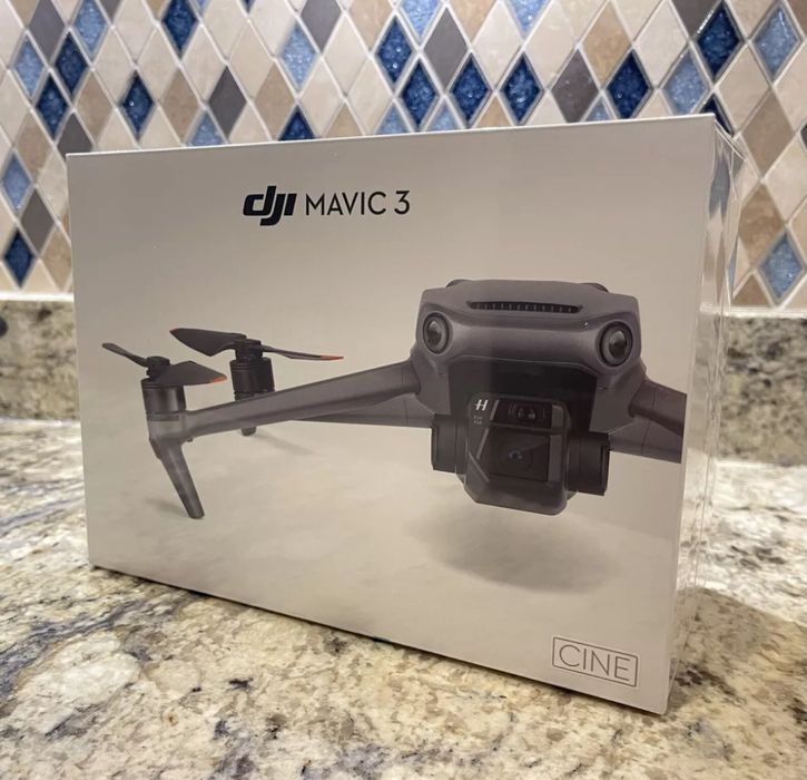 Дрон DJI Mavic 3