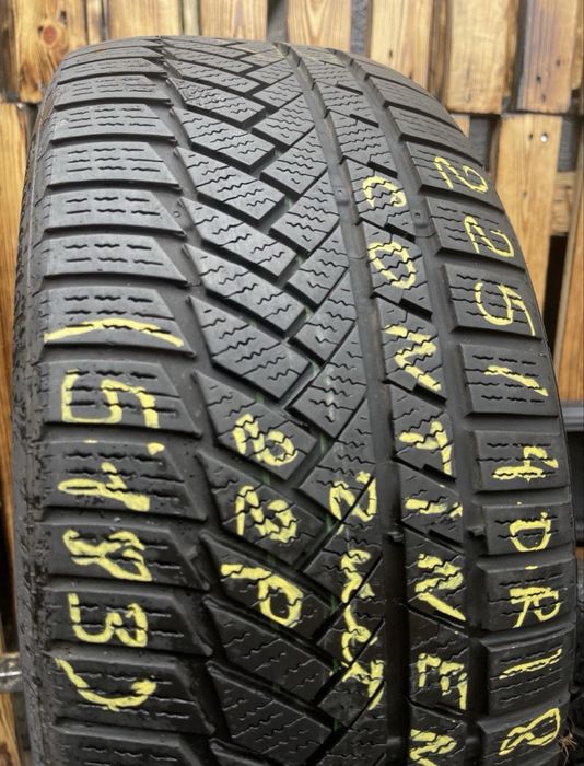Шини, резина 225/40 r18  Continental зима