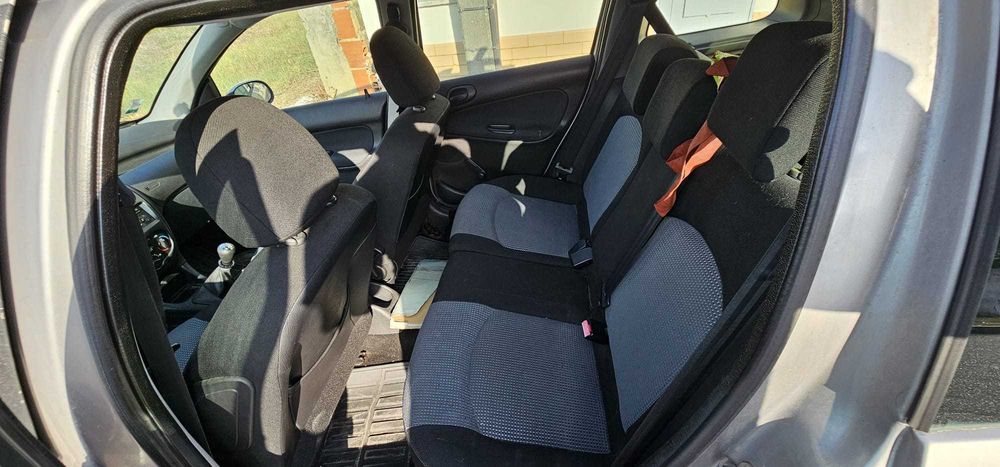 Carrinha Peugeot 206 SW — photo 5