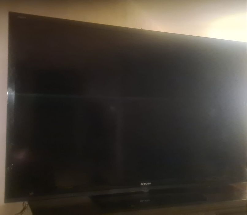 Telewizor LCD Sharp 80" cali Aquos