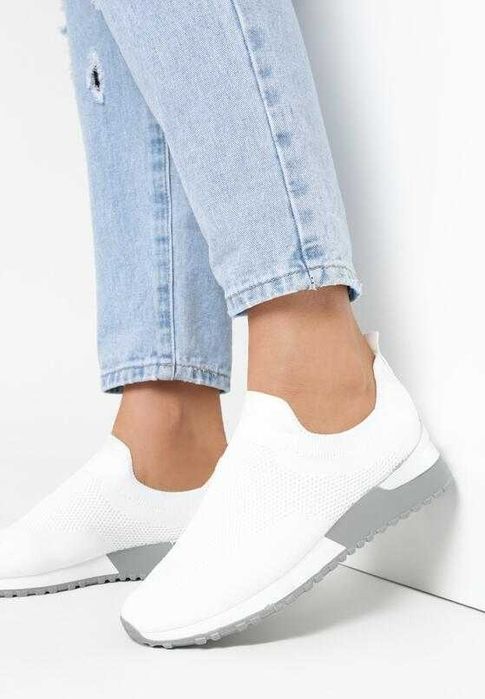 Białe streczowe sneakersy sportowe rozmiar 39
