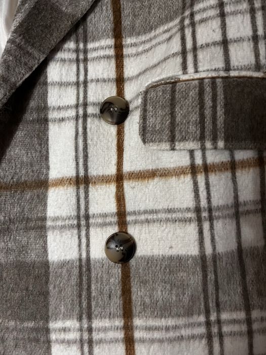 Пальто, светлое в клеточку