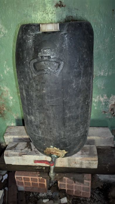 1 bidão de 200 litros para fazer fogareiros barbekyus + 2  cubas