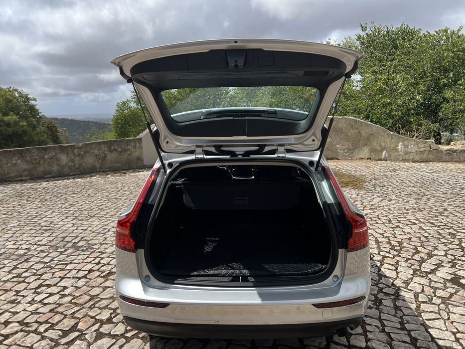 Volvo V60 D3  2.0   150Cv  Geartronic I 2019 I Histórico de Manutenção