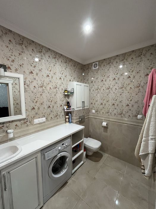 Продам затишну укомплектовану 2-кімнатну квартиру. Сертифікат - ТАК