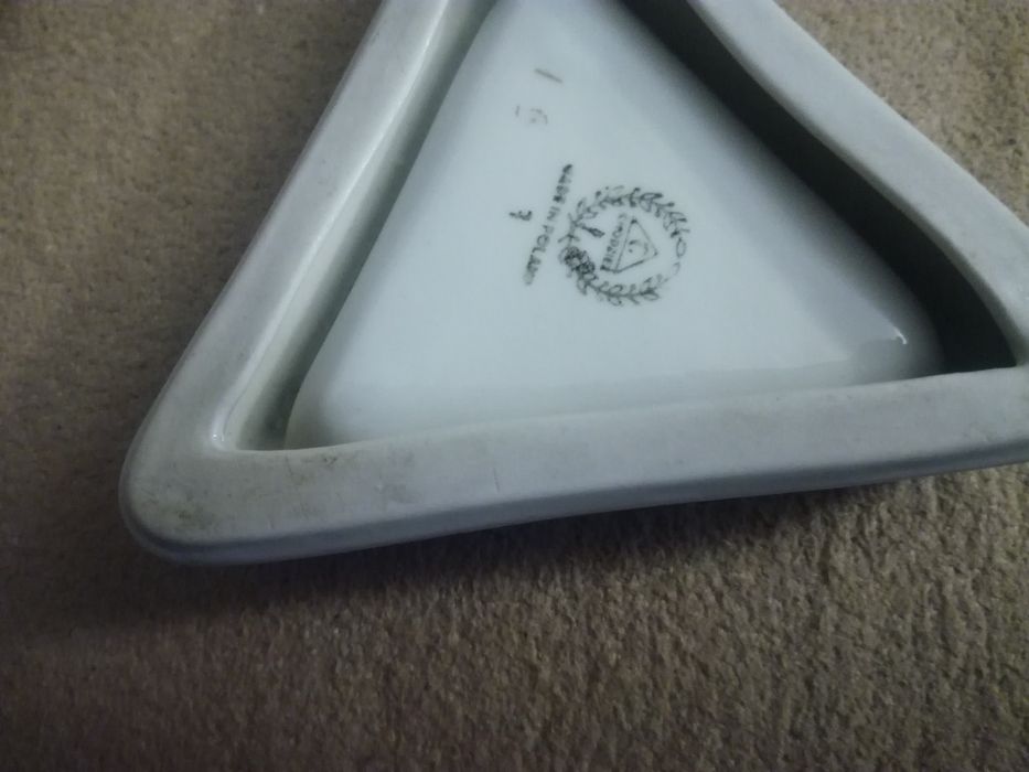 Stara popielniczka Chodzież porcelanowa trójkątna