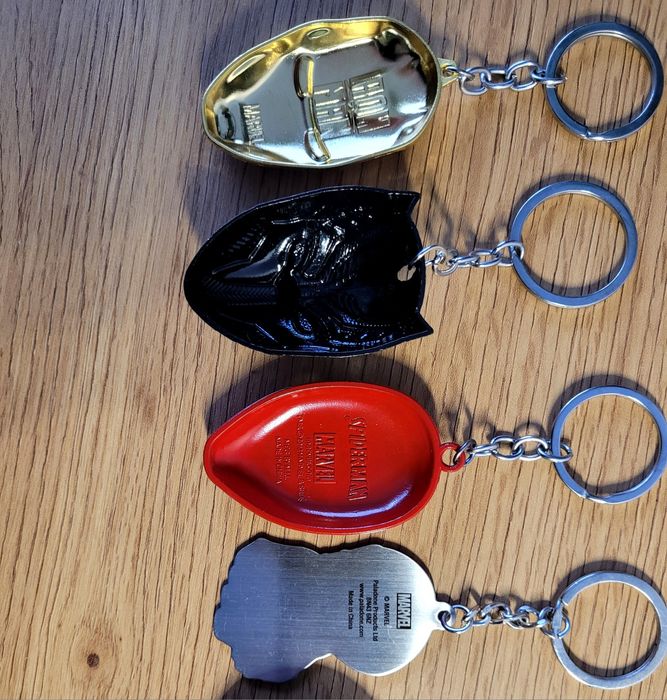 Breloki Marvel - Iron Man, Spider-Man, Czarna Pantera, Rękawica