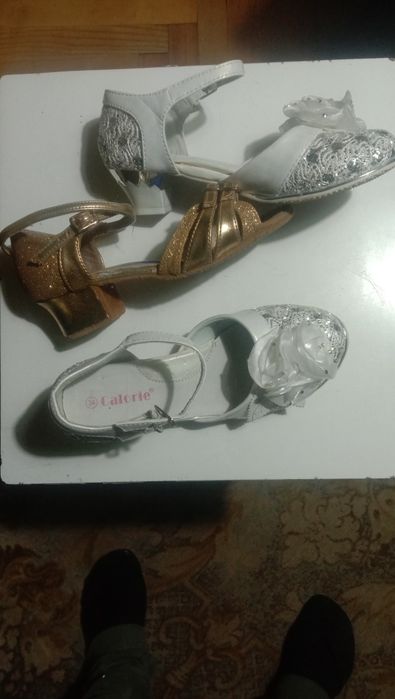 Продам детские вещи
