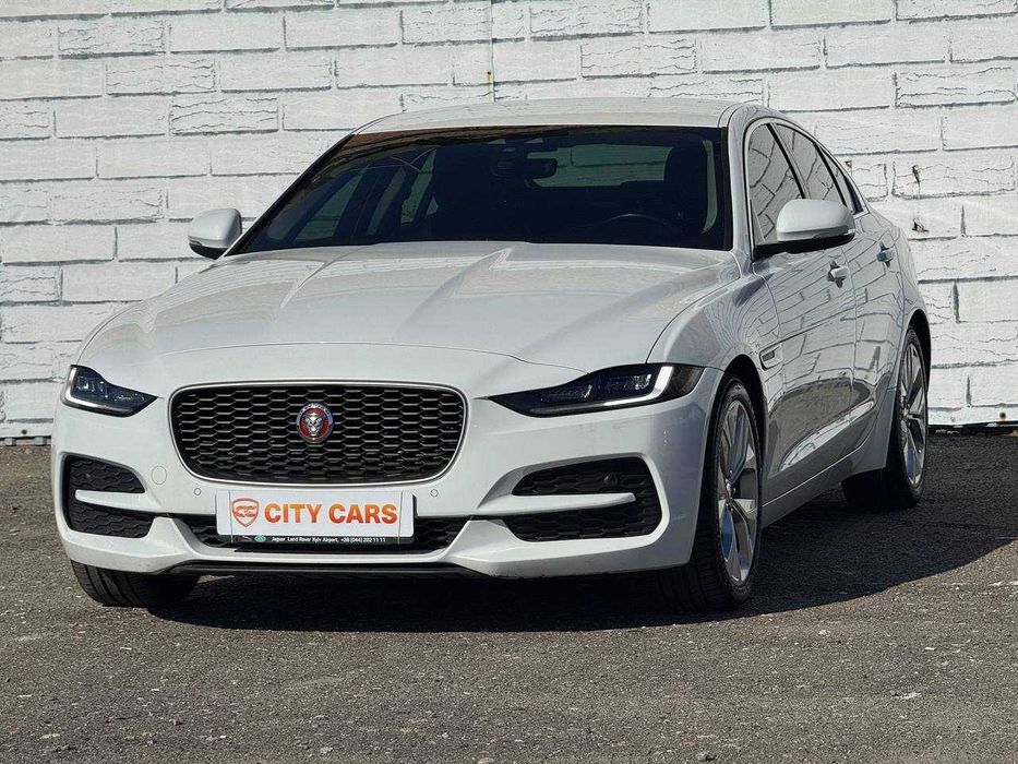 Jaguar XE 2020 р