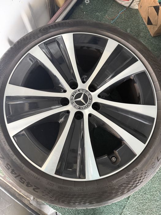 4 Jantes 18 originais mercedes com pneus continental 245/45 ZR18